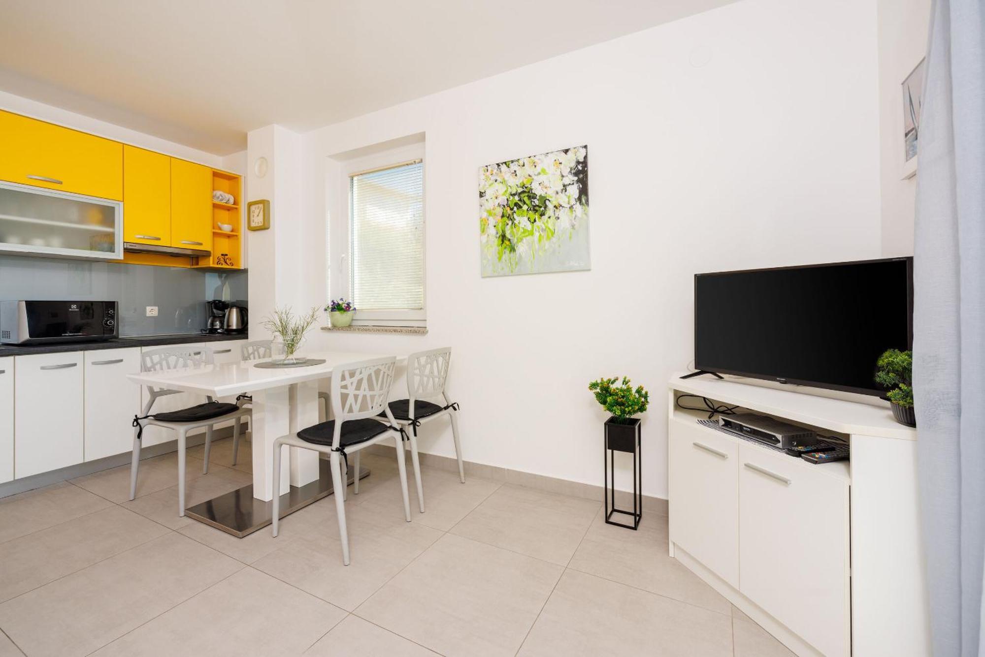 Apartments Petak Novi Dramalj Εξωτερικό φωτογραφία